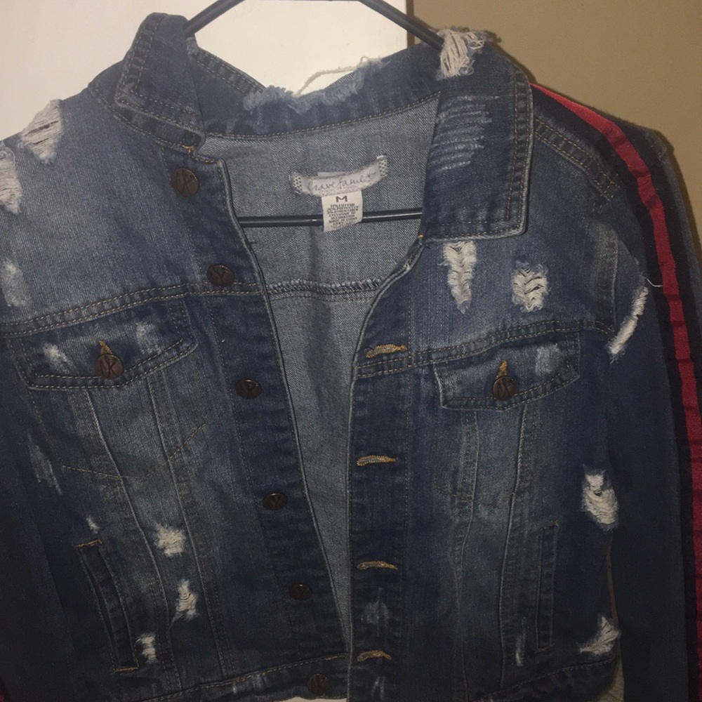 Jean jacket size Medium 30 bucks